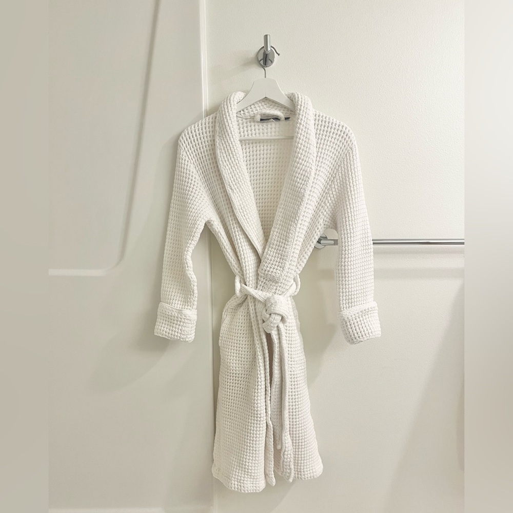 Brooklinen Dreamweave White Waffle Robe (HAS POCKETS!)